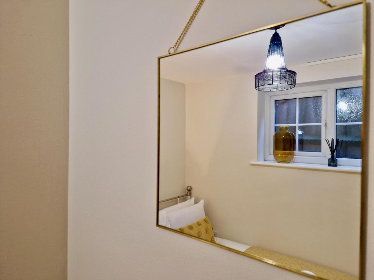 Stylish Luxury Serviced Apartment Next To City Centre With Free Parking - Contractors & Relocators コヴェントリー エクステリア 写真